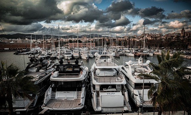 boat,boats,sailboat,jetski,ship,yacht