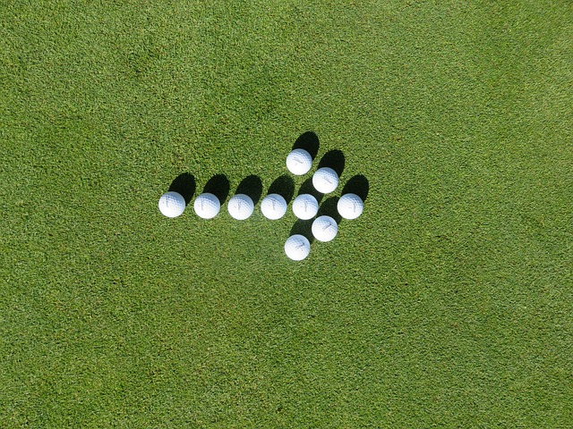 golf cart,golf,golfing