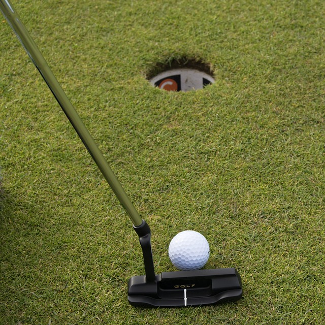 golf cart,golf,golfing