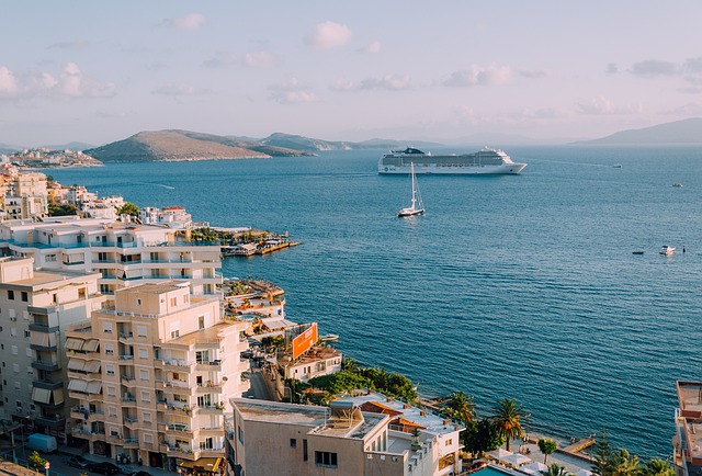 boat,boats,sailboat,jetski,ship,yacht