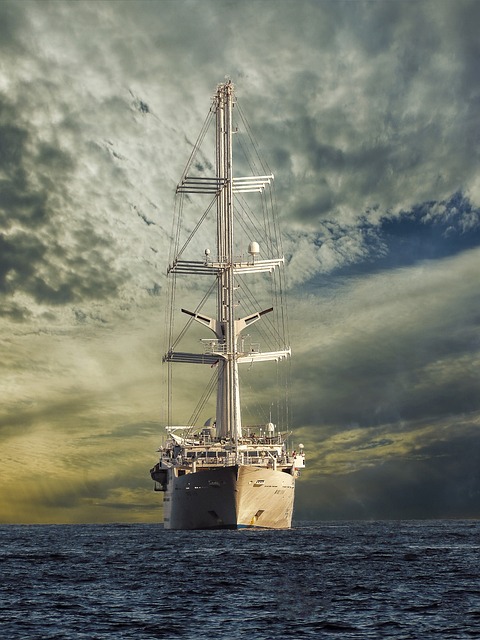 boat,boats,sailboat,jetski,ship,yacht