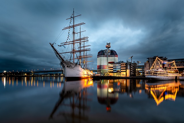 boat,boats,sailboat,jetski,ship,yacht