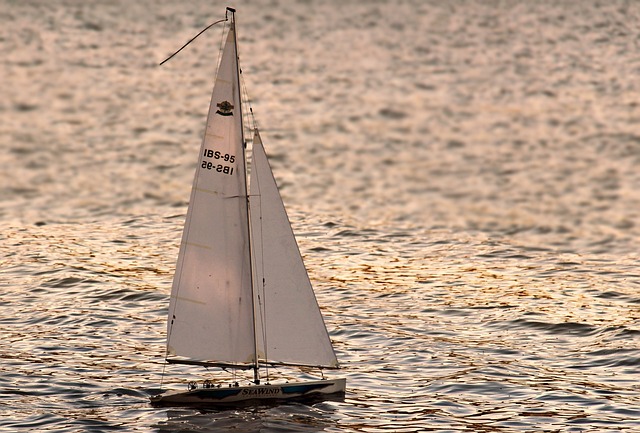 boat,boats,sailboat,jetski,ship,yacht