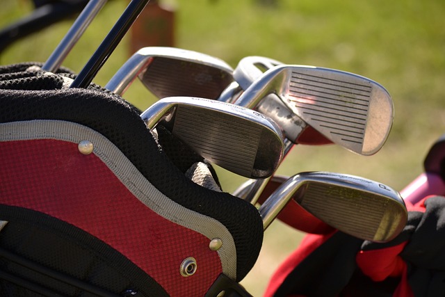 golf cart,golf,golfing