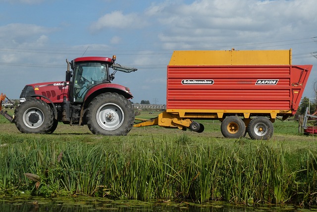 tractor,farm vehicles,farming