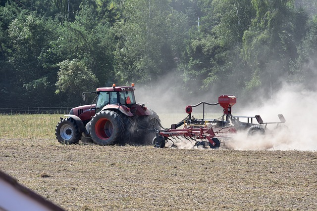 tractor,farm vehicles,farming