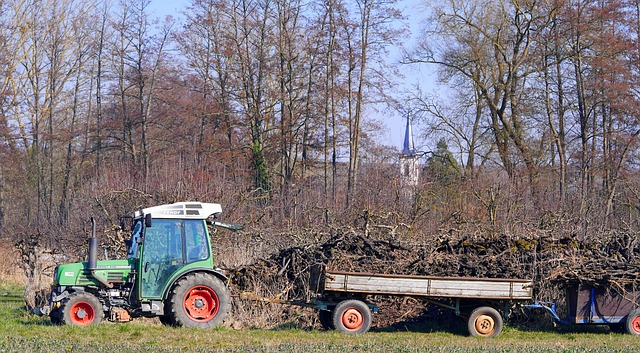 tractor,farm vehicles,farming