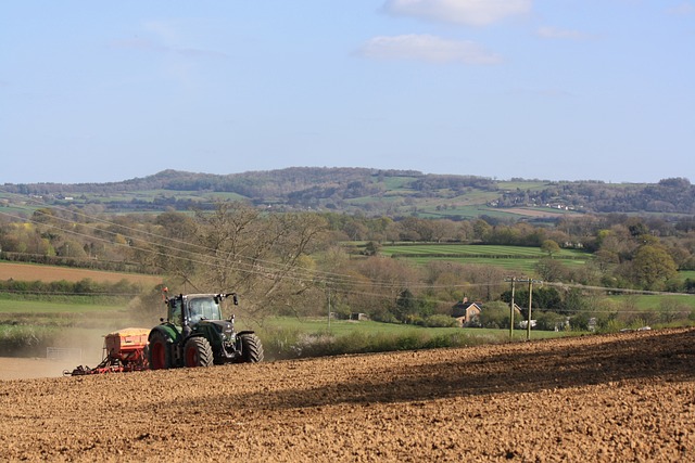 tractor,farm vehicles,farming
