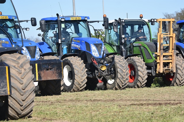 tractor,farm vehicles,farming