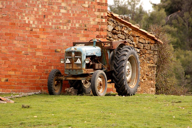 tractor,farm vehicles,farming