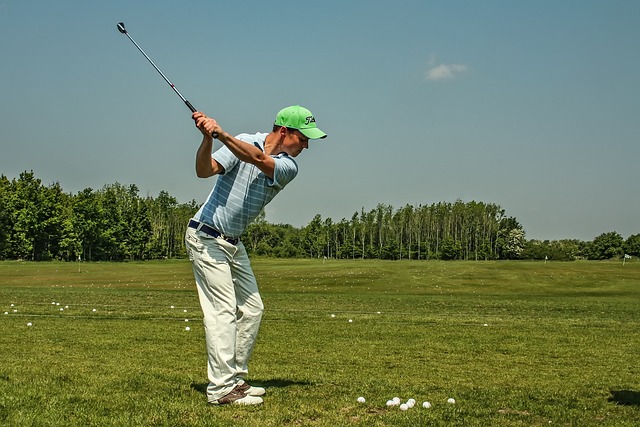 golf-cartgolfgolfing-640x480-24027950.jpeg