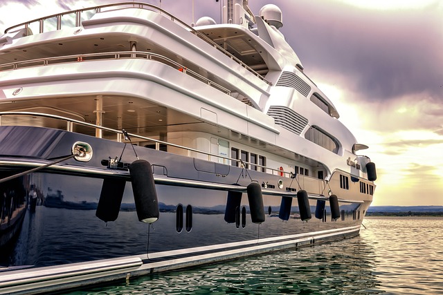 boatshipjetski-640x480-47353511.jpeg