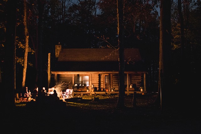flashlightcampingoutdoors-640x480-88616334.jpeg