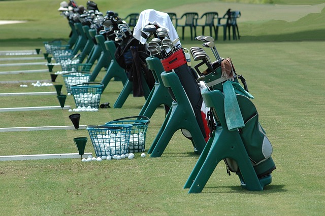 golf-cartgolfgolfing-640x480-49376969.jpeg