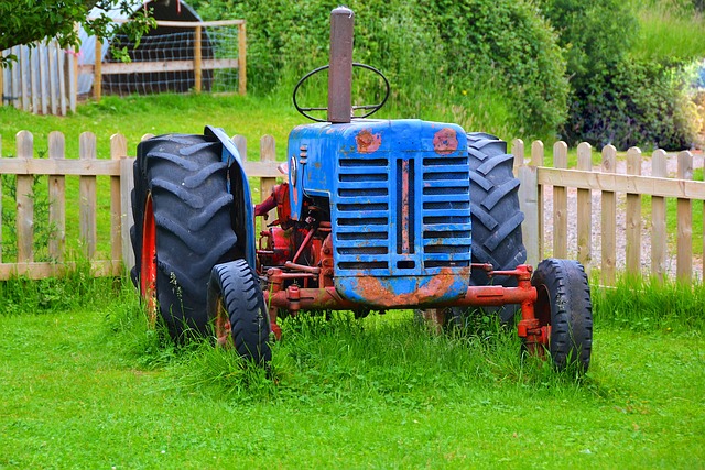 tractor,farm vehicles,farming