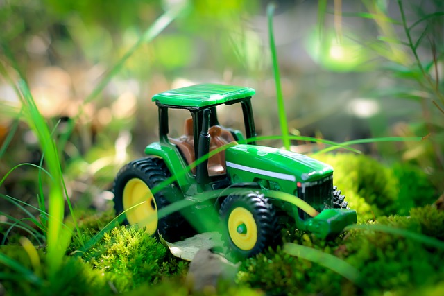 tractor,farm vehicles,farming