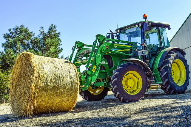 tractor,farm vehicles,farming