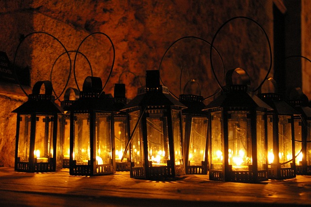 flashlight-emergency-640x480-36001181.jpeg