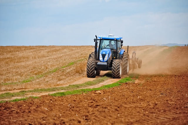 tractor,farm vehicles,farming