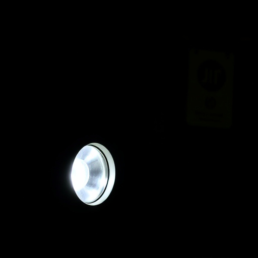 flashlight-640x480-16302361.jpeg